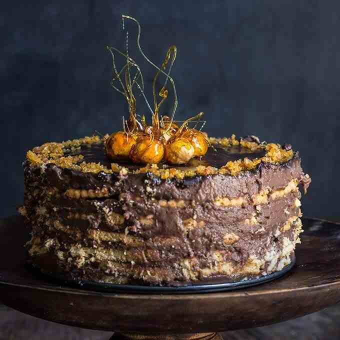 No-bake vanilla chocolate cake