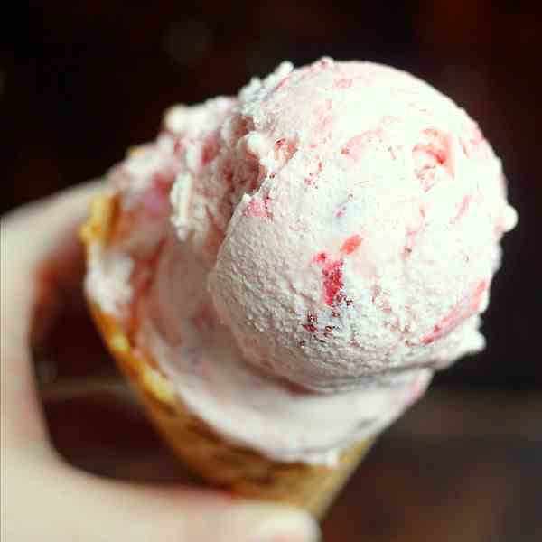 Roasted Strawberry Ice Cream
