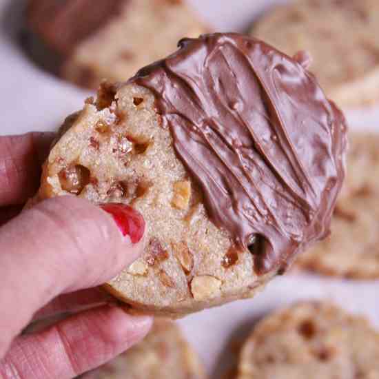 Almond Toffee Crunch Cookies