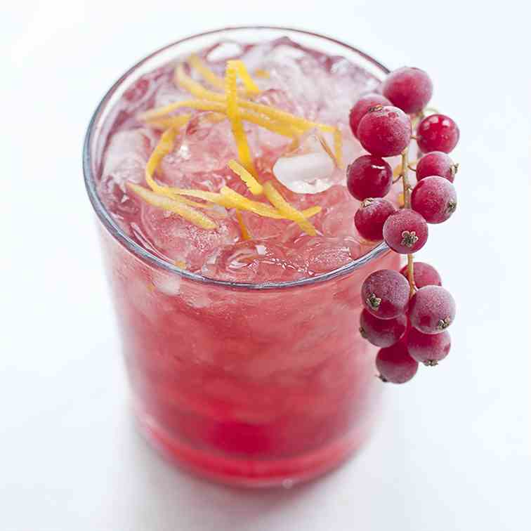 Cherry julep cocktail