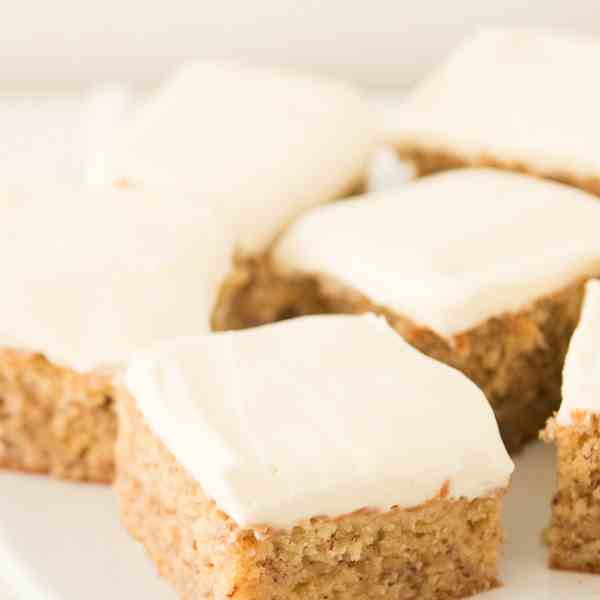 perfect banana cake with cream cheese fros