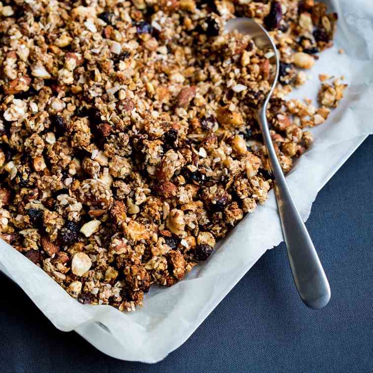 Granola with nuts - fruit
