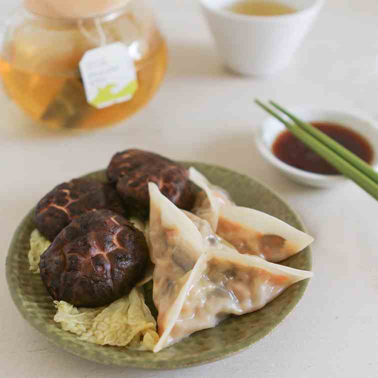 Shiitake & Napa Cabbage Dumplings