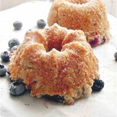 Blueberry & Vanilla Mini Cakes