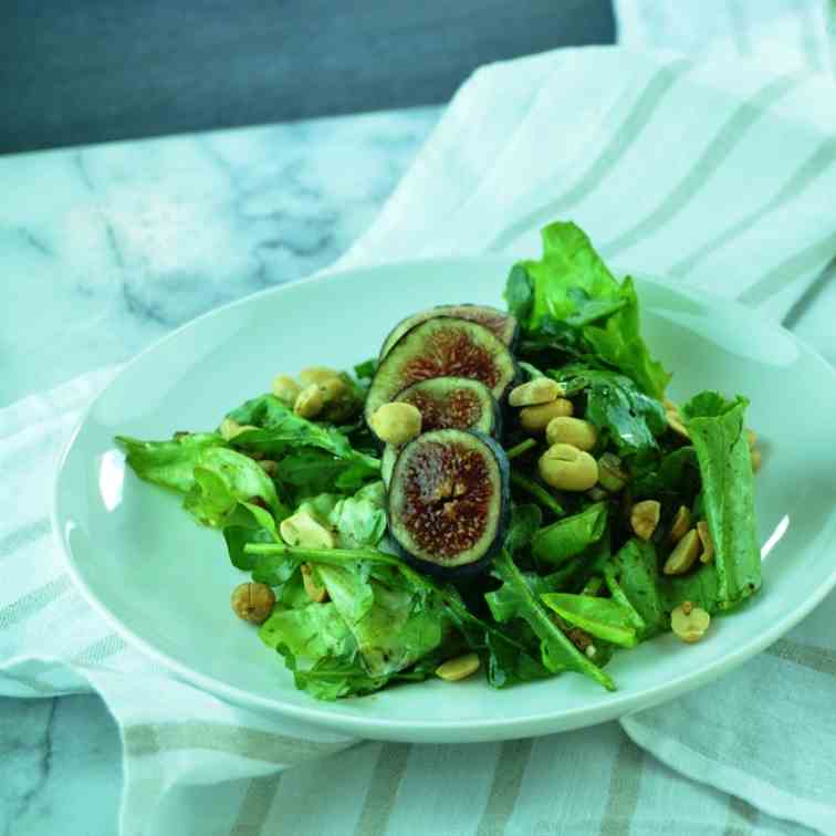 Arugula Salad with Fresh Figs - Peanuts
