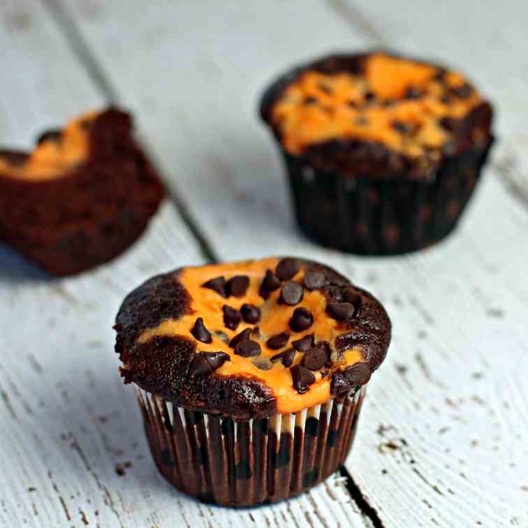 Chocolate Cupcakes with Pumpkin Cheesecake