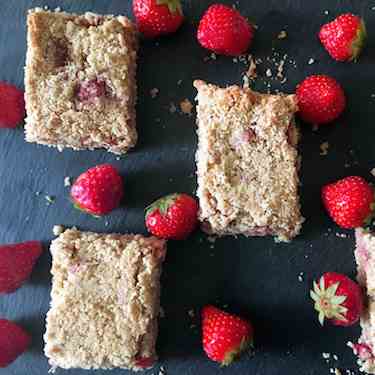 Strawberry and Apple Oat Bar
