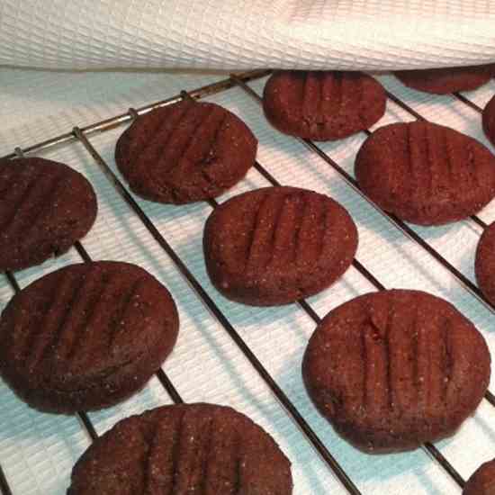 Easy vegan raspberry chocolate cookies 