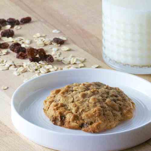 Oatmeal Cookies and Homemade Cream Pies