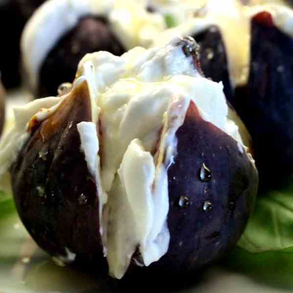 Figs stuffed with goat cheese and honey