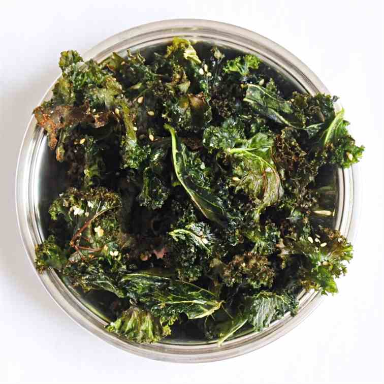 Spicy Ginger Kale Chips