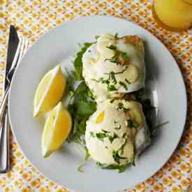 Brunch Rice Cakes with Hollandaise