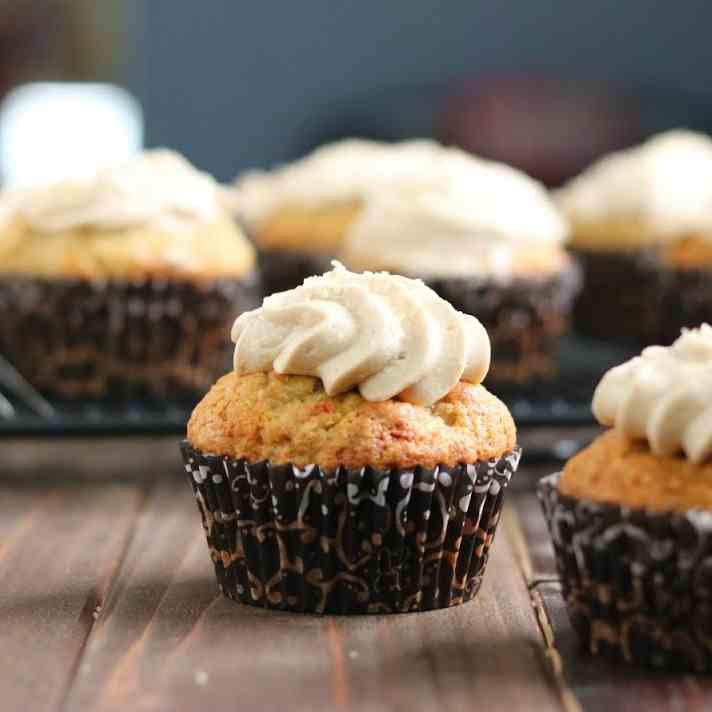 Banana Cupcakes with Brown Sugar Buttercre