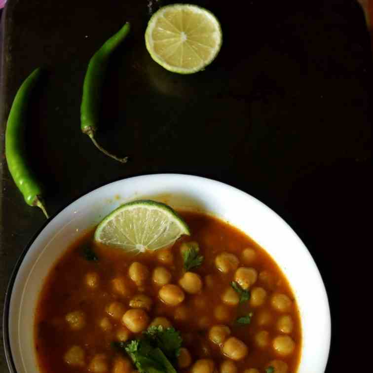 Simple Indian Chickpeas Curry
