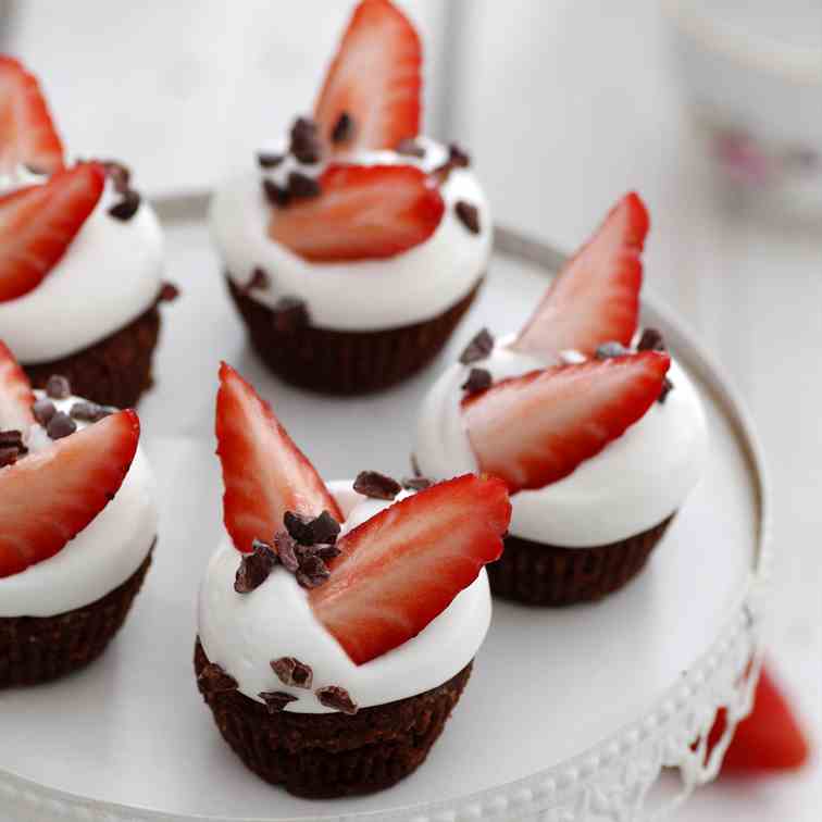 Mini Brownies with Strawberry