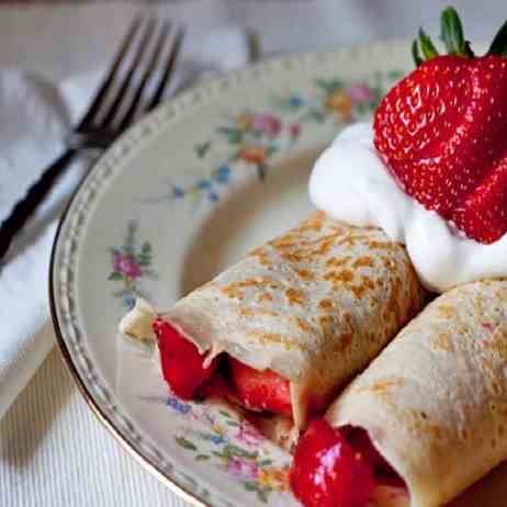 Creamy Strawberry Crepes Recipe
