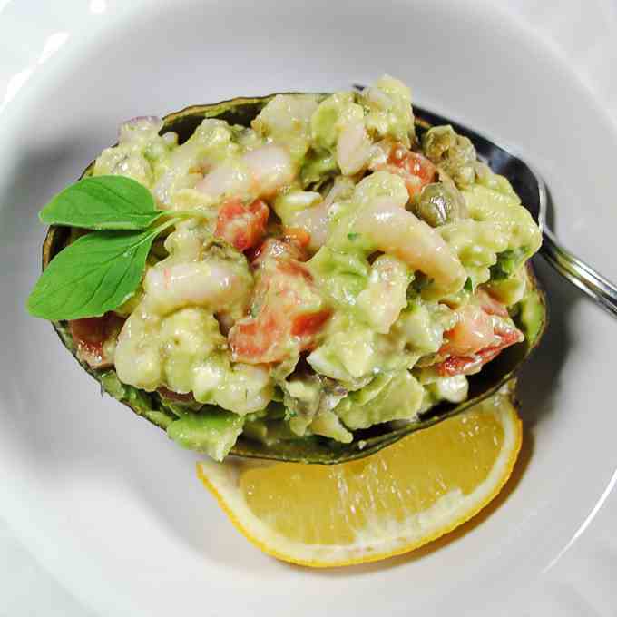 Mediterranean Shrimp Salad with Avocado