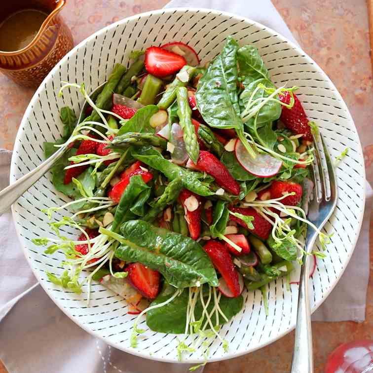Asparagus - Strawberry Salad 