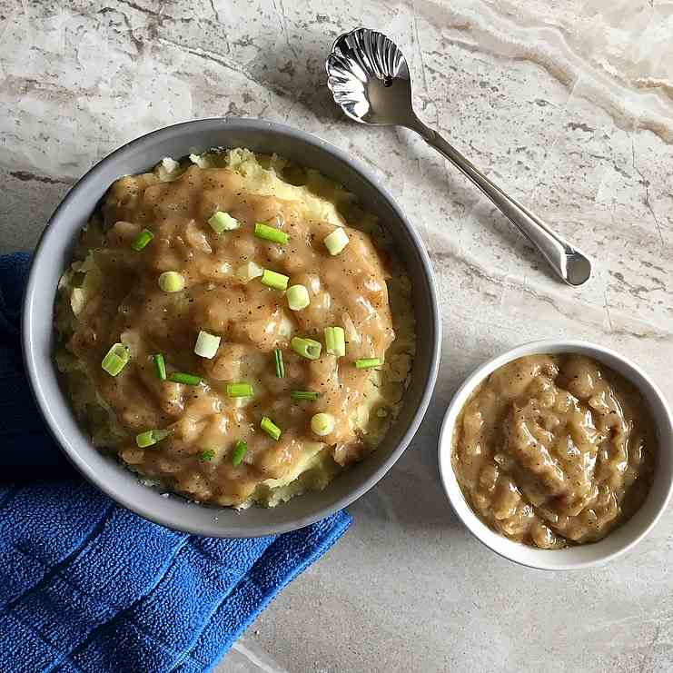 Garlic Mashed Potatoes - Gravy