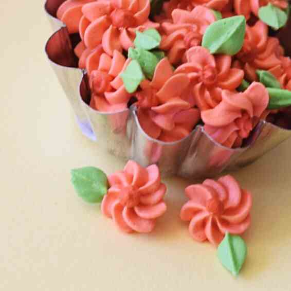 Simple Decorations for Chocolate Candy