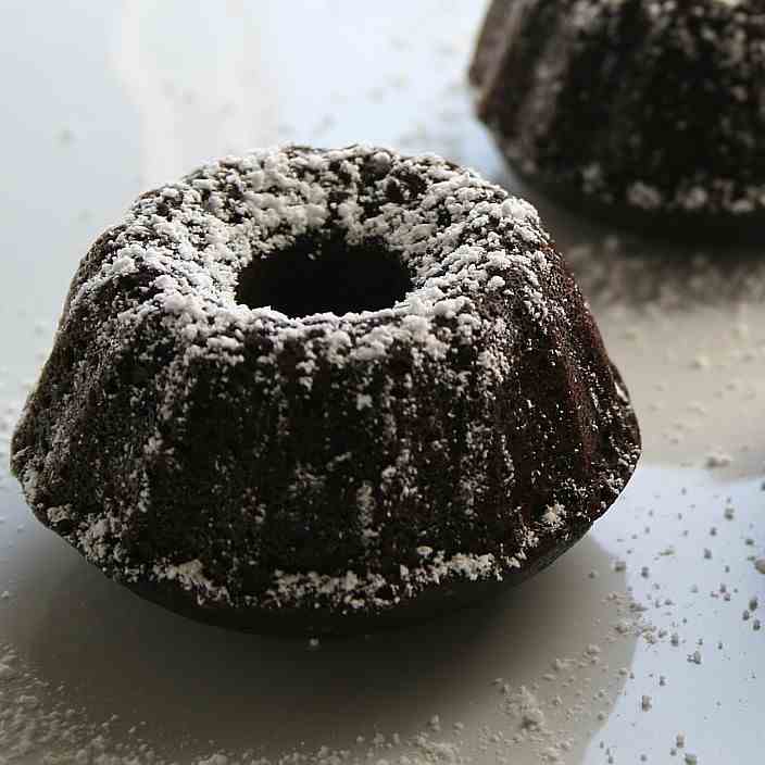 Low Fat Chocolate Bundt Cake 113 Kcal