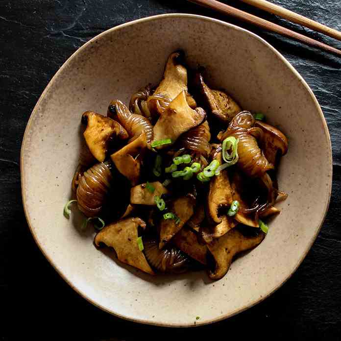Black Garlic Shirataki Noodles w Mushrooms