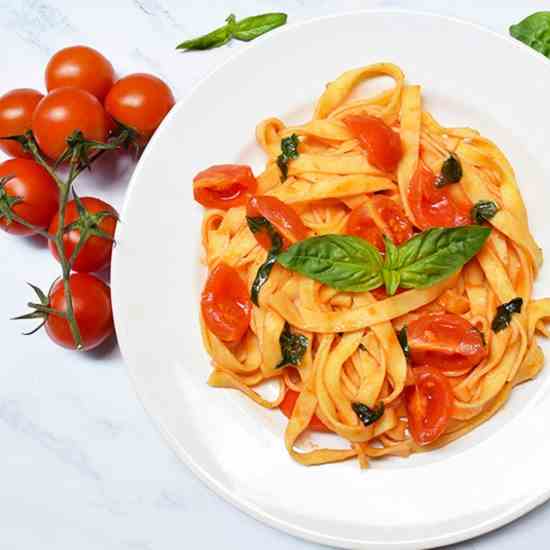 Fresh Tagliatelle With Cherry Tomatoes