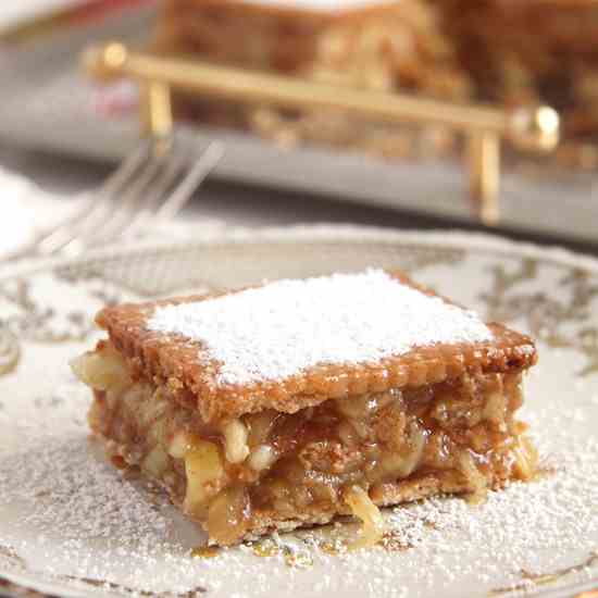 Biscuit Apple Cake