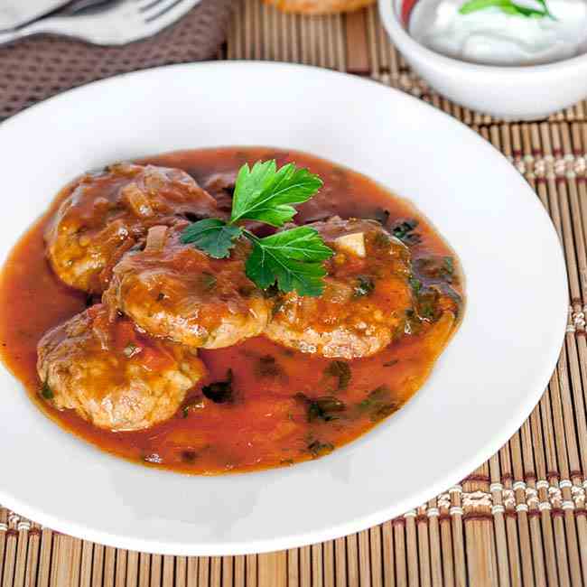 Meatballs with marinara sauce
