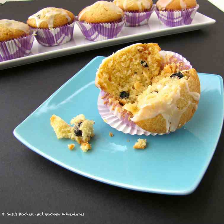 Blueberries and Cream Muffins 