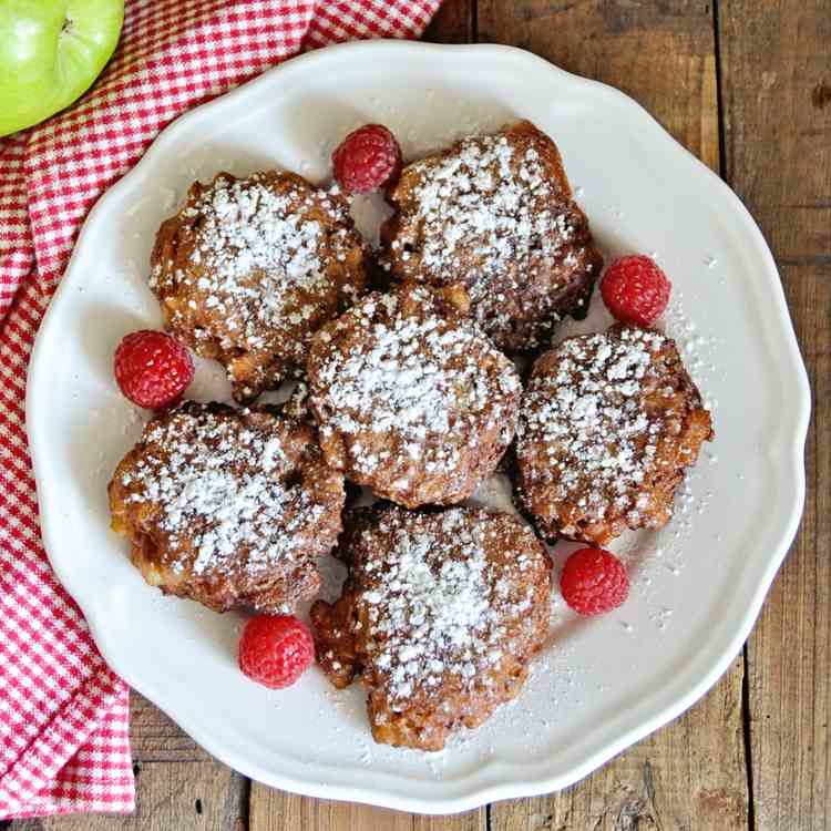 Apple Fritters with Spanish Almonds