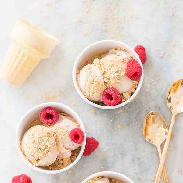 Raspberry Swirl Cheesecake Ice Cream