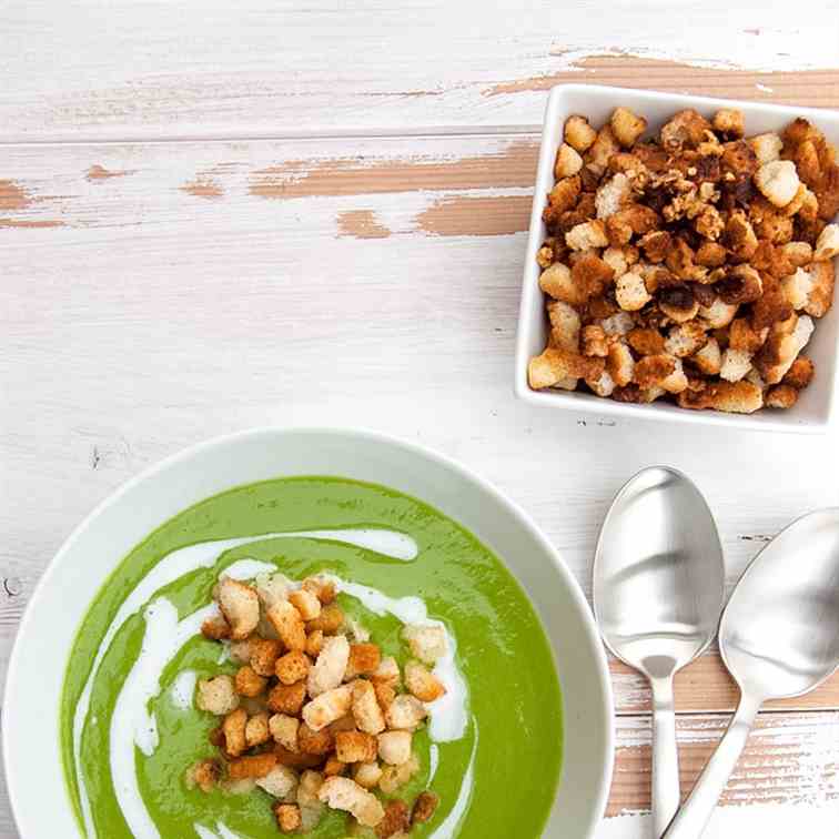 Easy Vegan Broccoli Soup