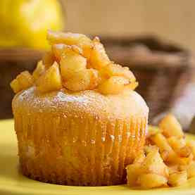 Caramelized quince muffins