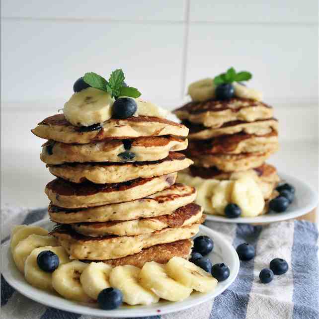 Fluffy Blueberry Yogurt Pancakes