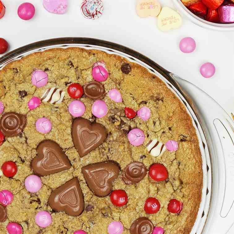 Candy-loaded cookie pie