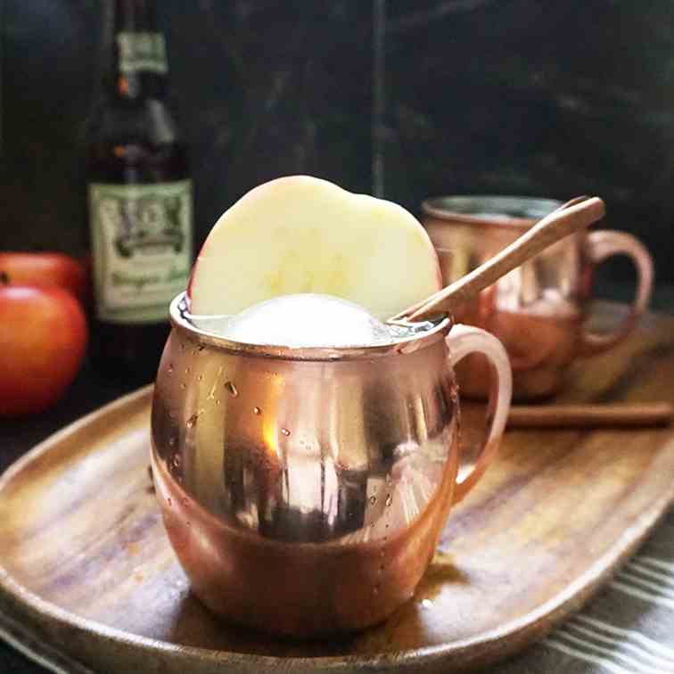 Apple cider Moscow mule