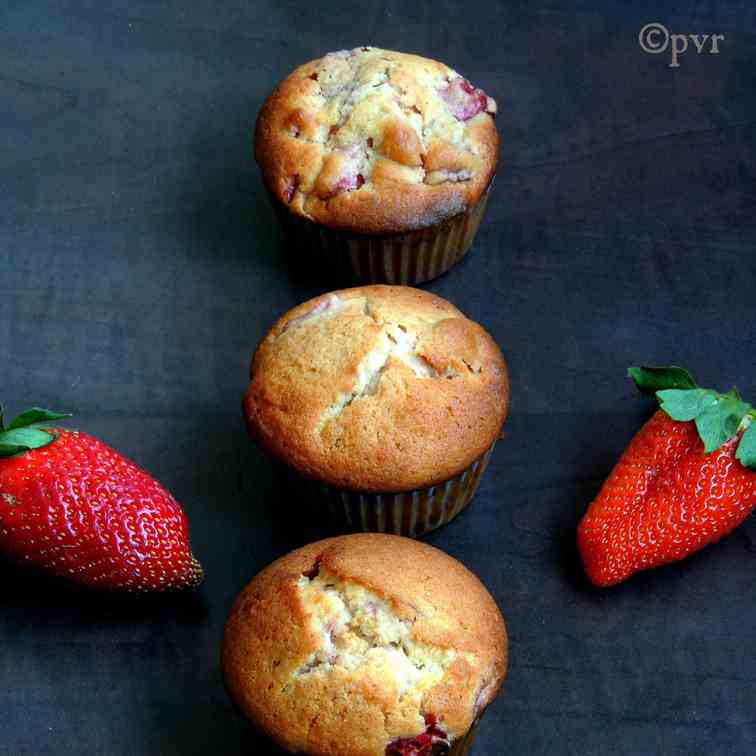 Eggless Strawberry Muffins