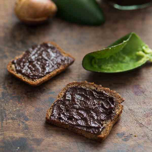 Chocolate avokado spread