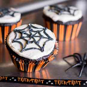 Spiderweb Cupcakes
