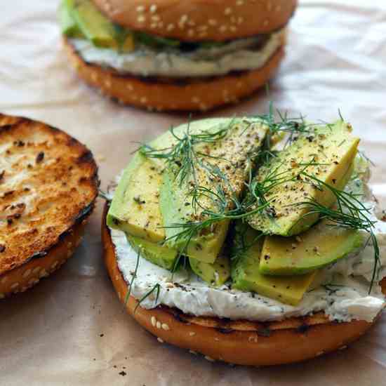 Bagel with dill cream cheese & avocado