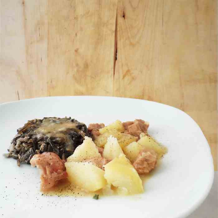 Pork fillet with potatoes and wild rice