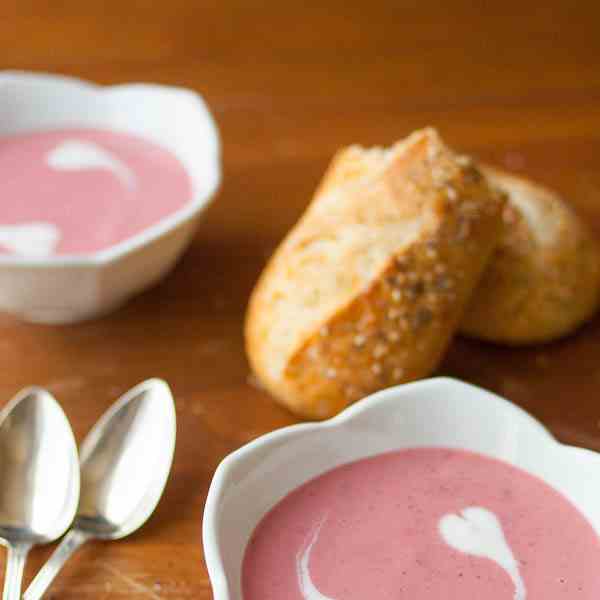 Mint Infused Chilled Strawberry Soup