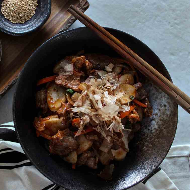 Stir-Fried Kimchi Rice Cakes