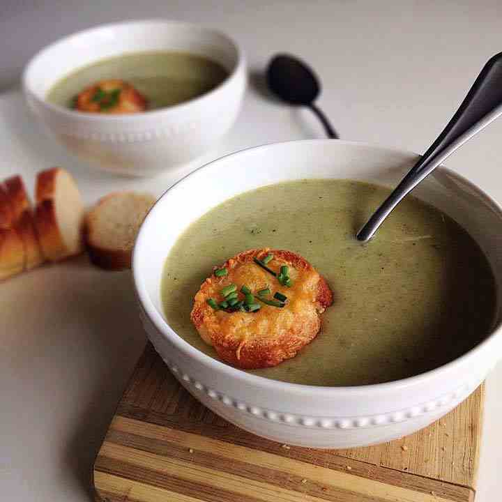 Broccoli Soup with Cheddar Chive Crostini