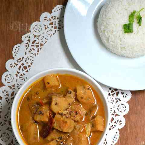 Plantain Curry | Vazhakkai Kulambu