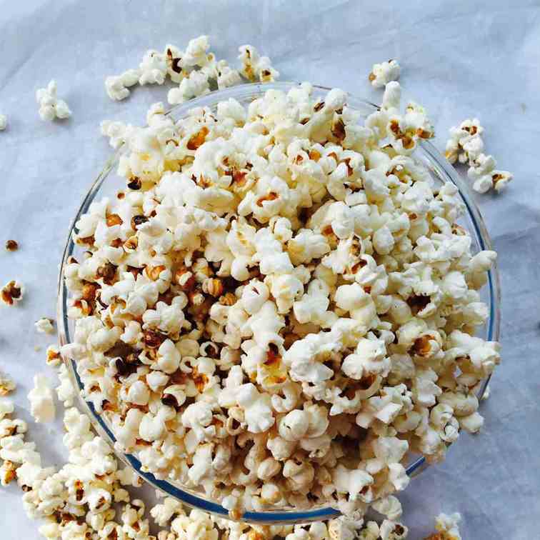 Sweet and salty homemade coconut popcorn