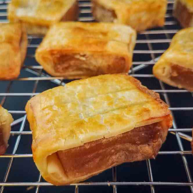 Pastry Wrapped Rice Cake
