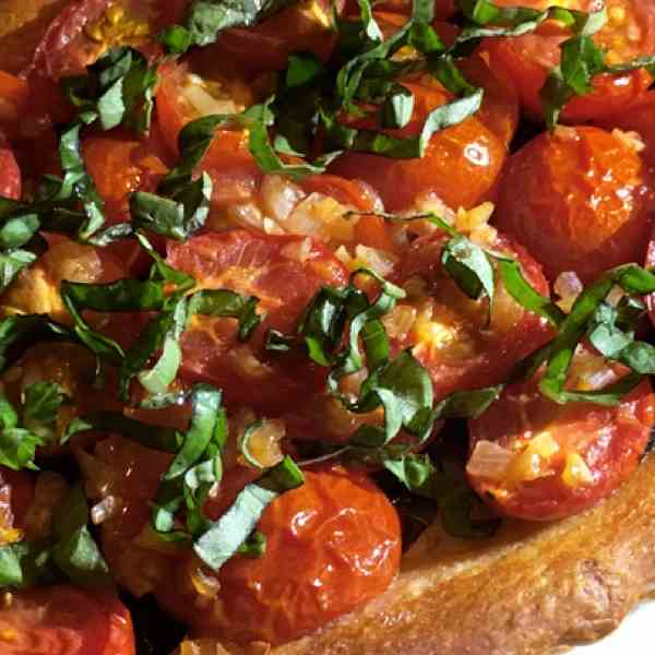 Roasted Cherry Tomato and Goat Cheese Tart