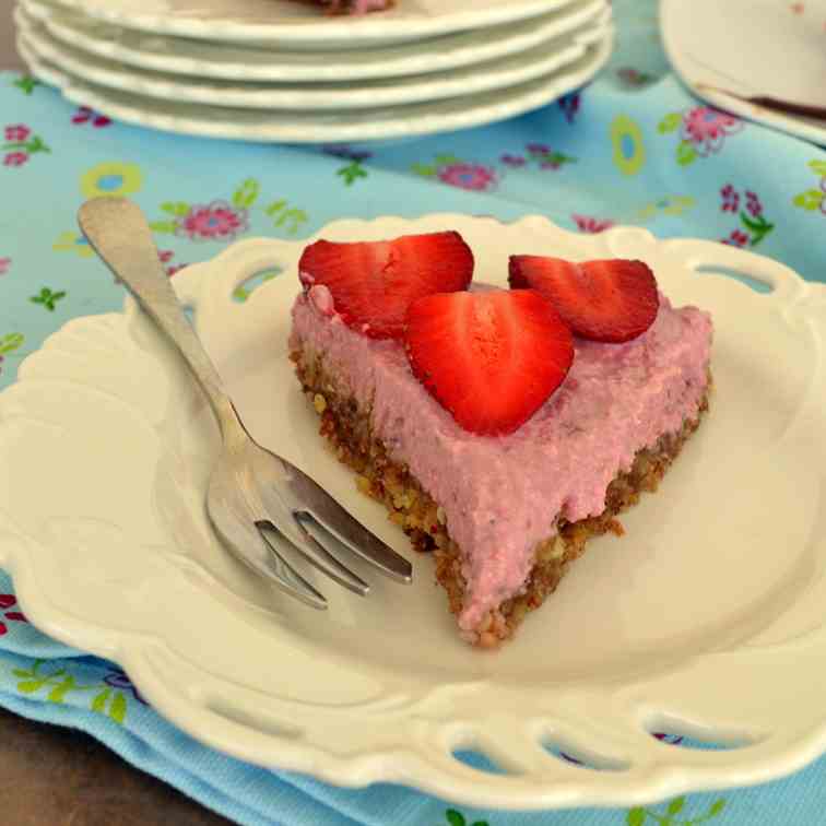 Raw strawberry tart